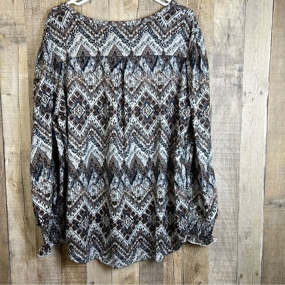 Unbranded Xxl Tribal Print Notched V-Neck Top w/Long Puff Sleeve & Shirr… - Picture 2 of 10